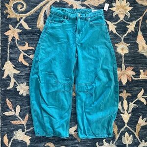 NWT Gap high rise ultrasoft horseshoe jeans in cyan blue, 28 short